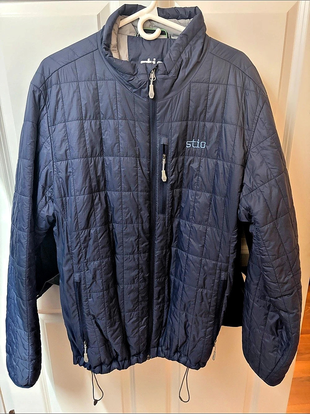 Stio Men's Pinion Down Hooded Jacket Quilted Puffer Jacket in Blue Size XL